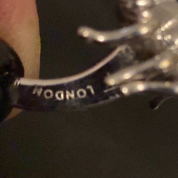 Designer Cuff links. “Scorpions” Robert Tateossian of London. - Picture 4 of 4